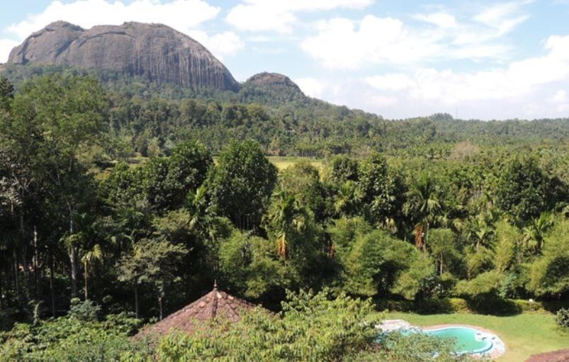 Sunbird Garden Resort Krishnagiri Eksteriør bilde