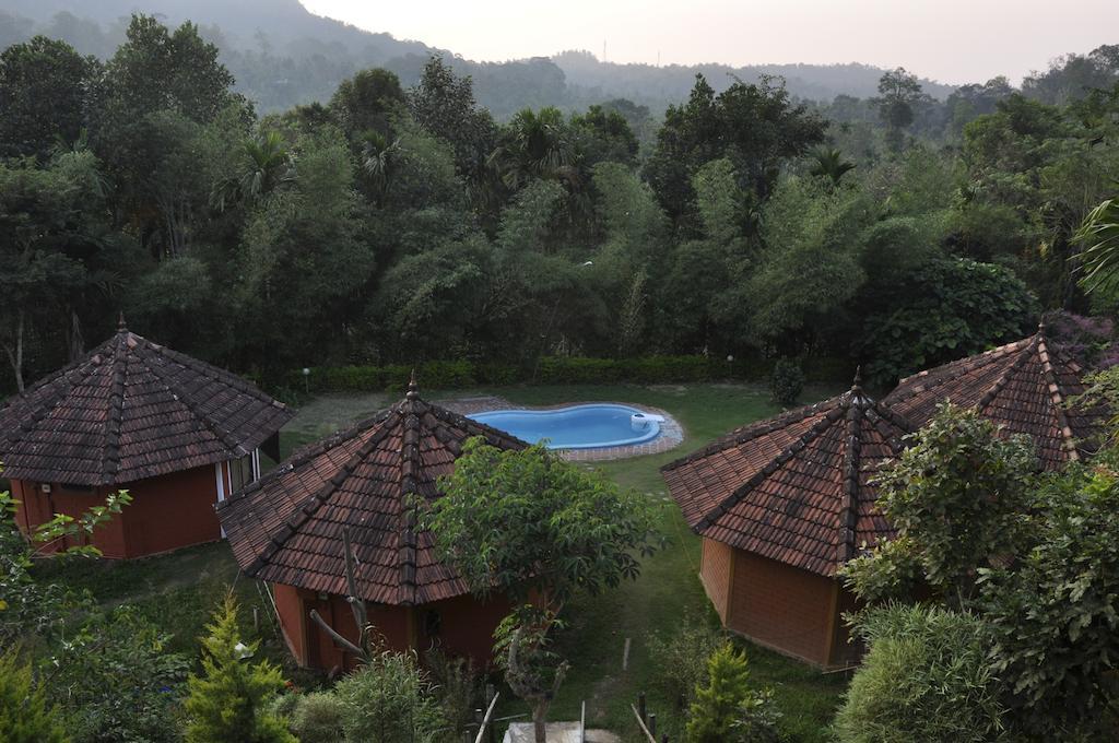 Sunbird Garden Resort Krishnagiri Eksteriør bilde