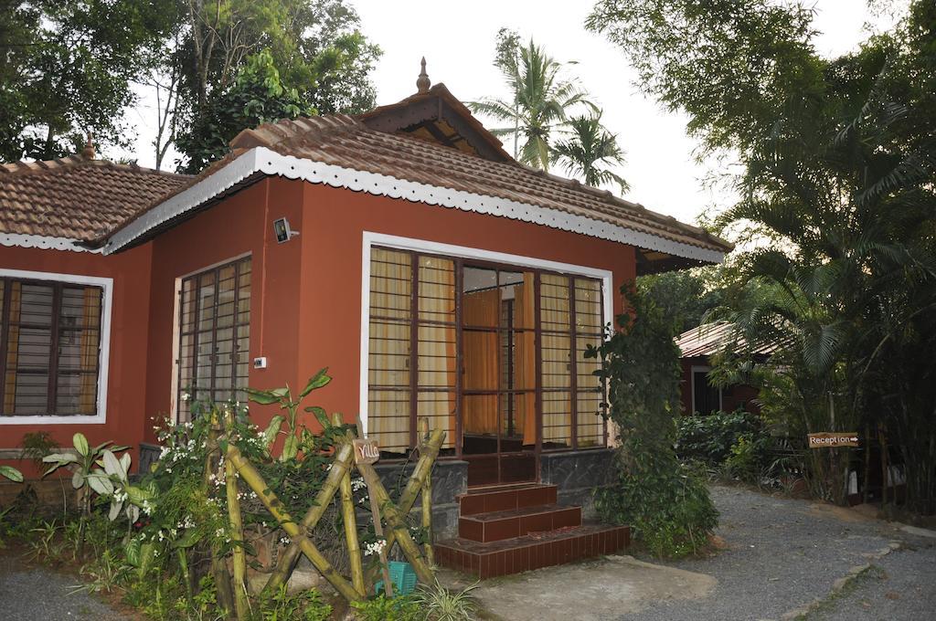 Sunbird Garden Resort Krishnagiri Rom bilde