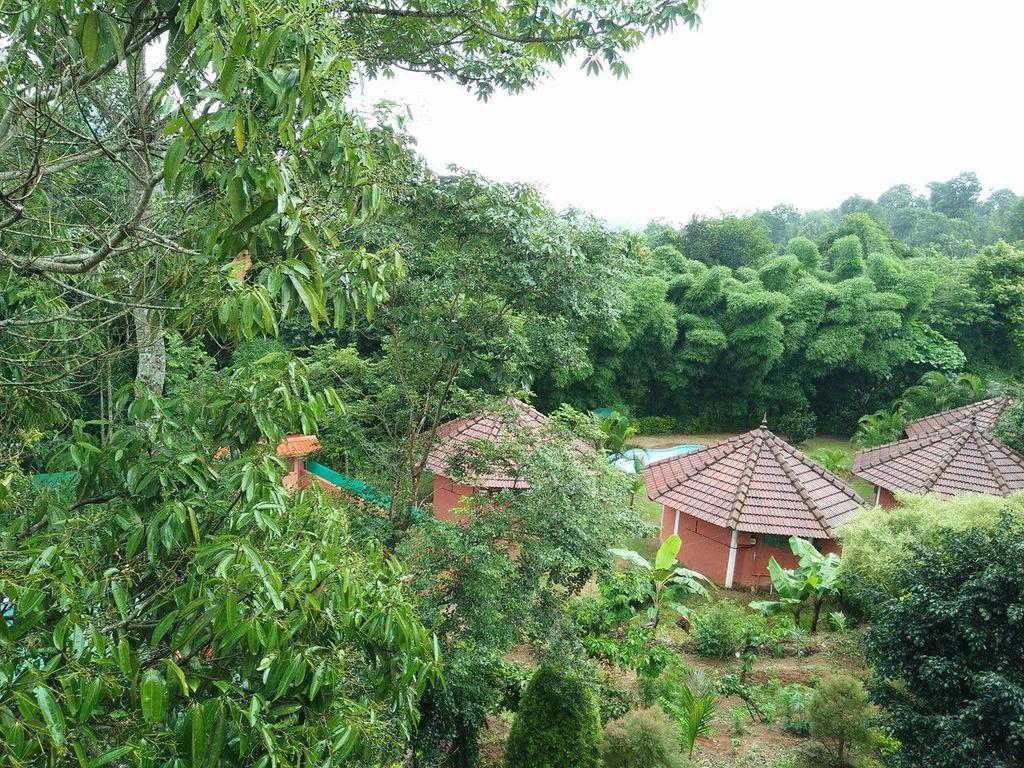 Sunbird Garden Resort Krishnagiri Eksteriør bilde