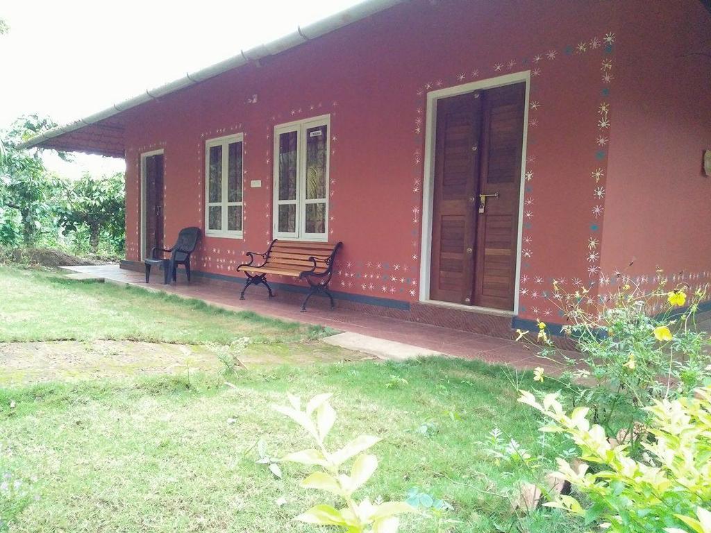 Sunbird Garden Resort Krishnagiri Eksteriør bilde