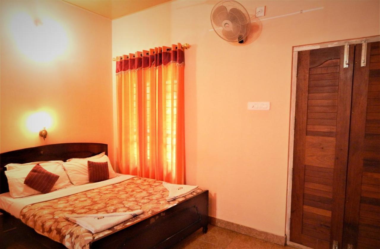 Sunbird Garden Resort Krishnagiri Eksteriør bilde